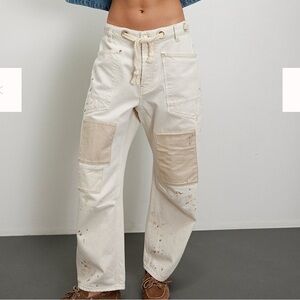 🌸 Free People - We The Free Moxie
Pull-On Barrel Jeans🌸